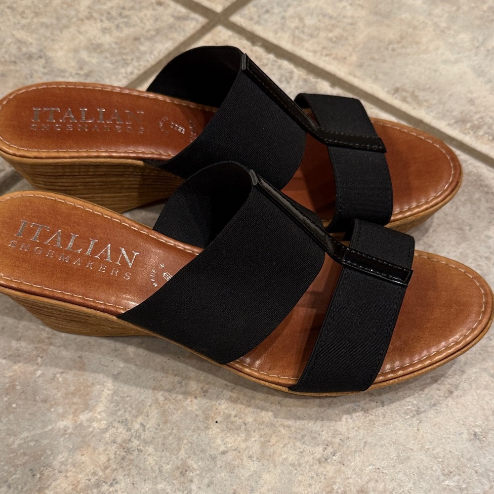 Italian Shoemakers Black and Tan Sandals - Picture 2 of 7